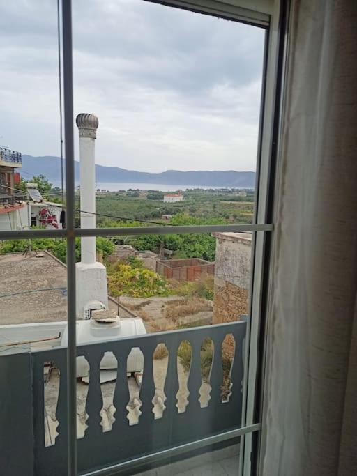 Appartement Giannis House In Kíssamos Extérieur photo